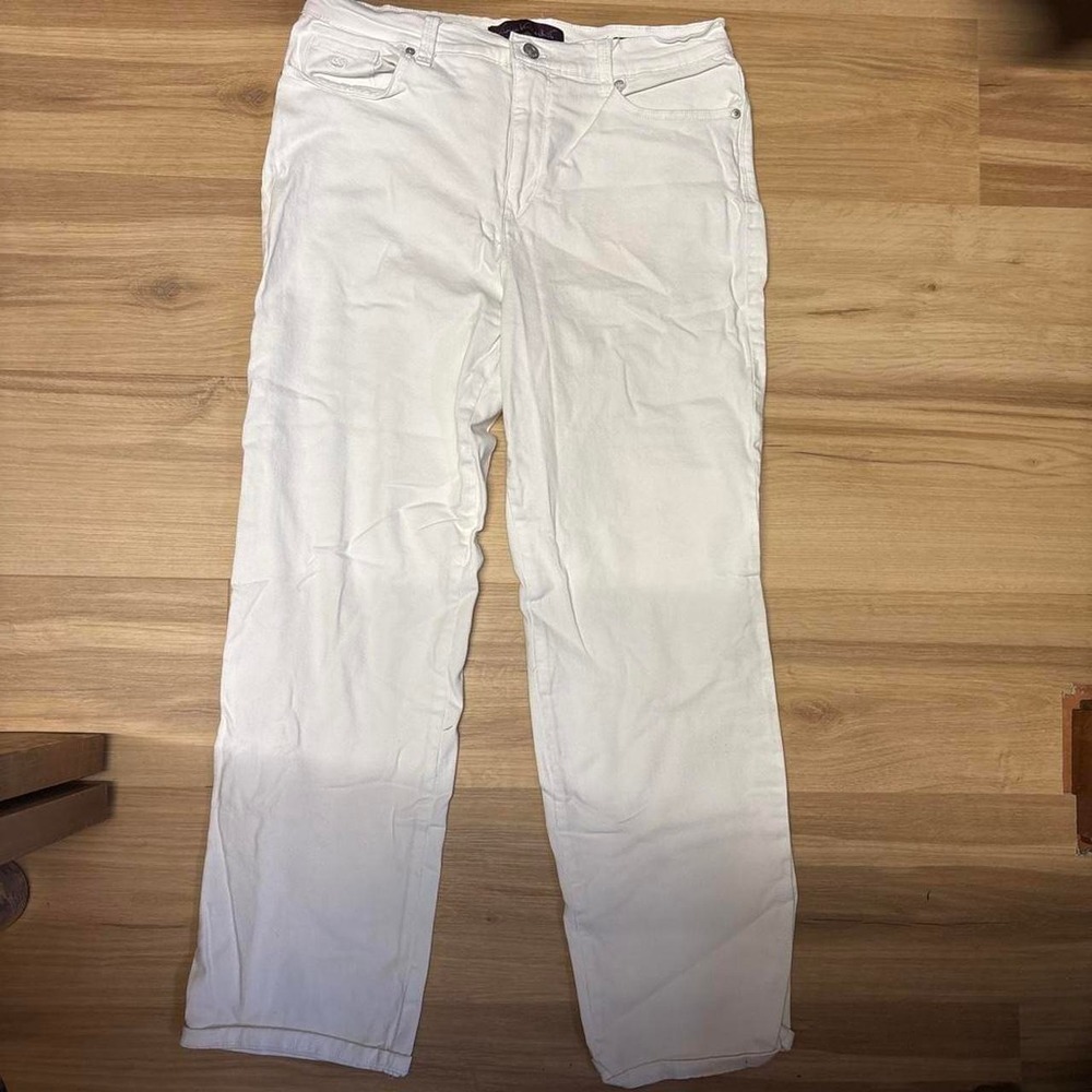 White straight leg jeans 98% cotton